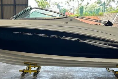 2009 Sea Ray 230 Select