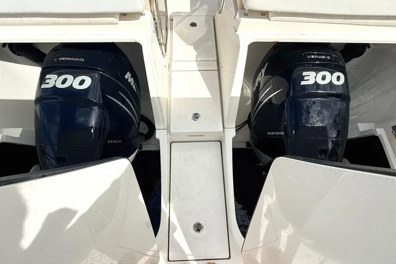 Sweet Melissa Yacht Photos Pics Twin Mercury Verado 300 engines on a 2013 Sea Ray 370 Venture boat.