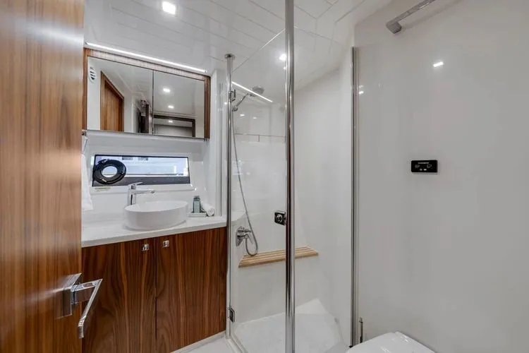  Yacht Photos Pics 2023 Riviera 64 Sports Motor Yacht - Image 33