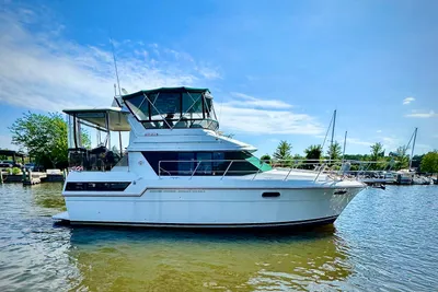 Carver 3807 Aft Cabin