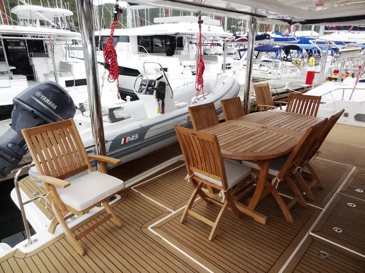 Dalliance Yacht Photos Pics 