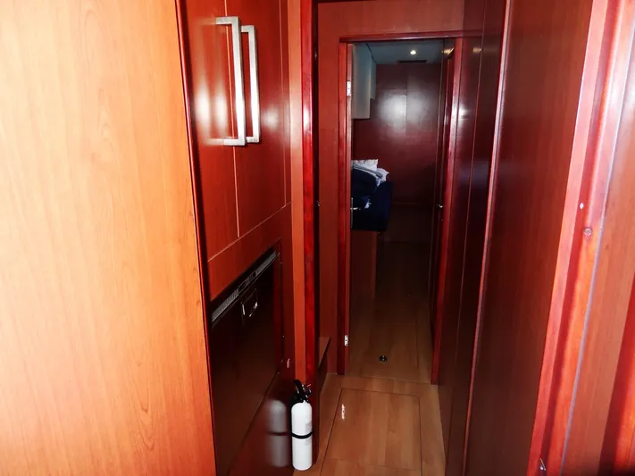 Dalliance Yacht Photos Pics 