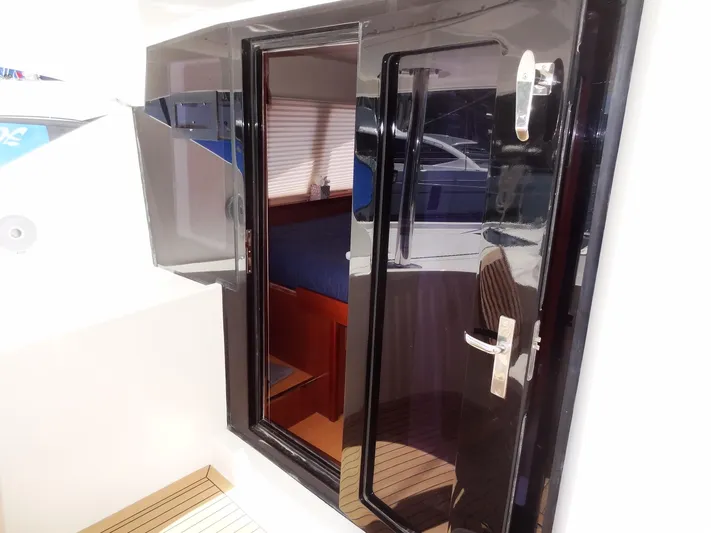 Dalliance Yacht Photos Pics 