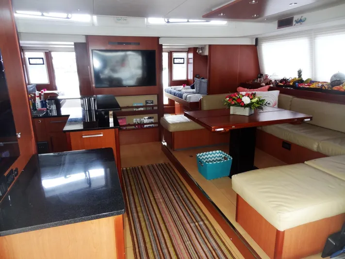 Dalliance Yacht Photos Pics 