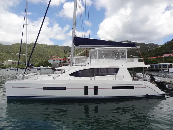 Dalliance Yacht Photos Pics Leopard 58