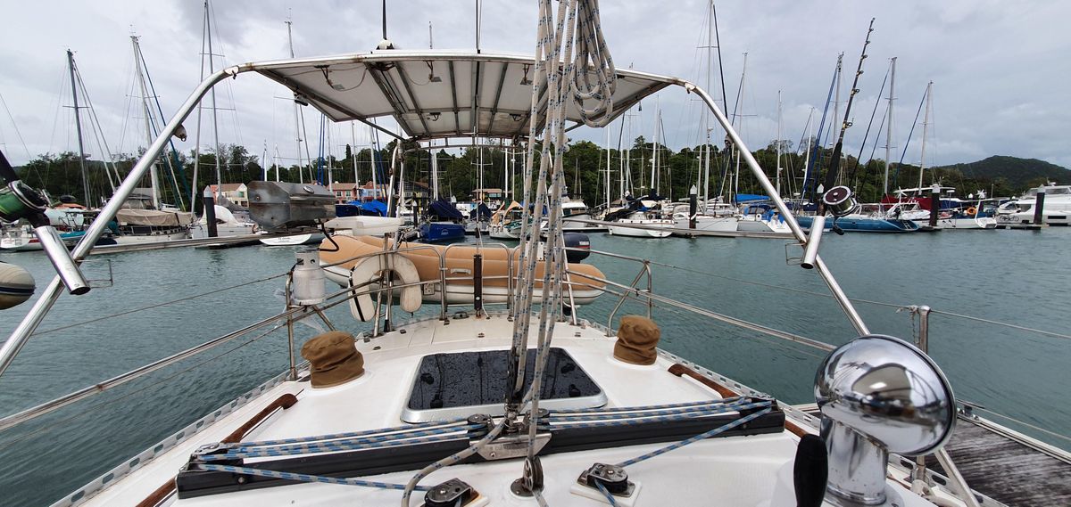 1986 Hylas 44 