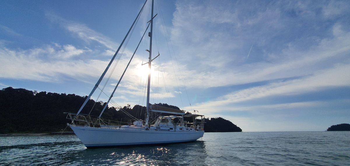 1986 Hylas 44 