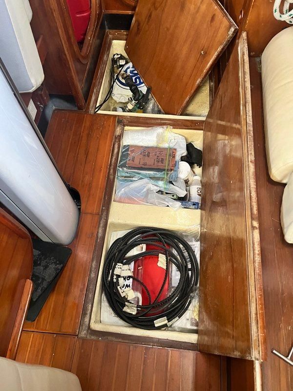 1986 Hylas 44 