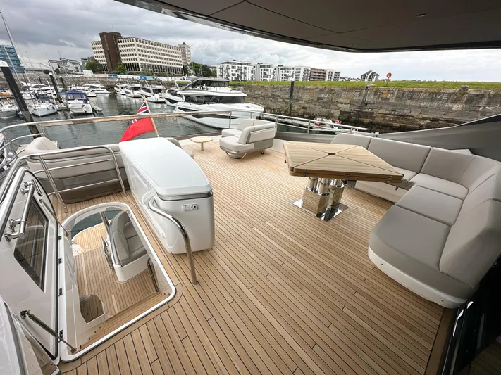 X80034 Yacht Photos Pics 