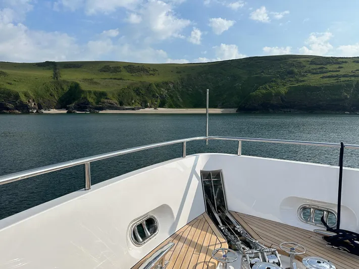 X80034 Yacht Photos Pics 