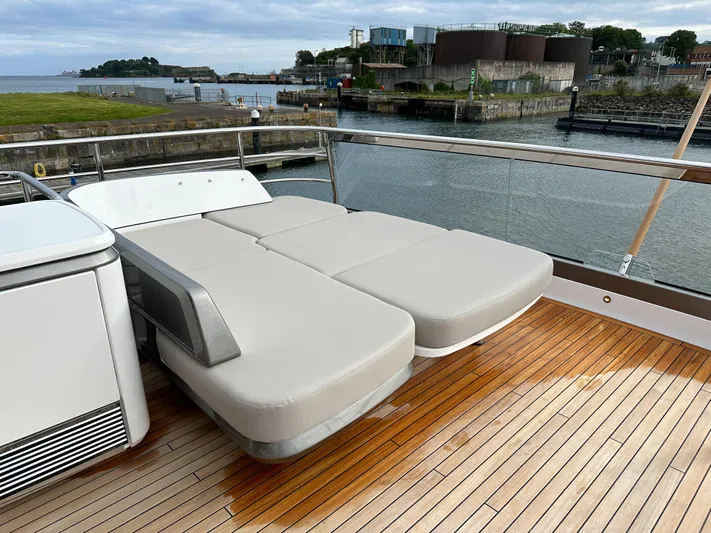 X80034 Yacht Photos Pics 