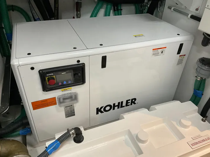 X80034 Yacht Photos Pics 