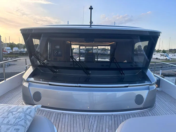 X80034 Yacht Photos Pics 