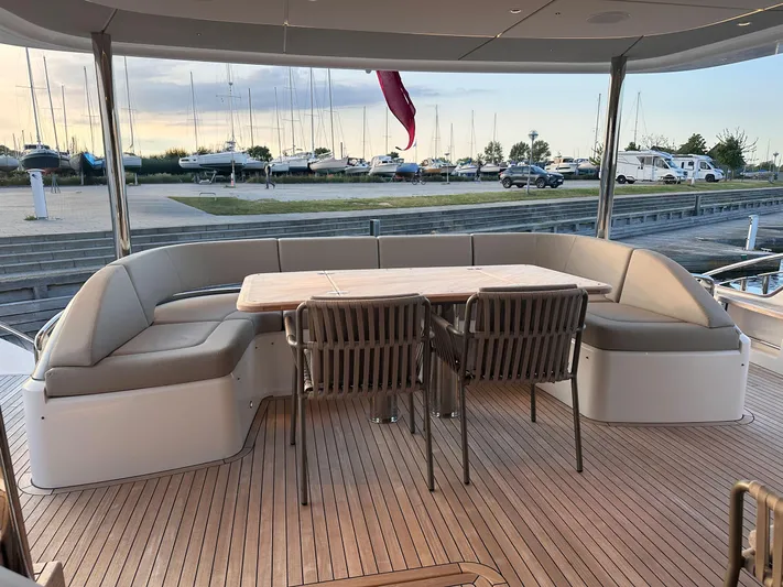 X80034 Yacht Photos Pics 