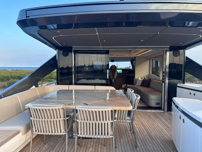 X80034 Yacht Photos Pics 