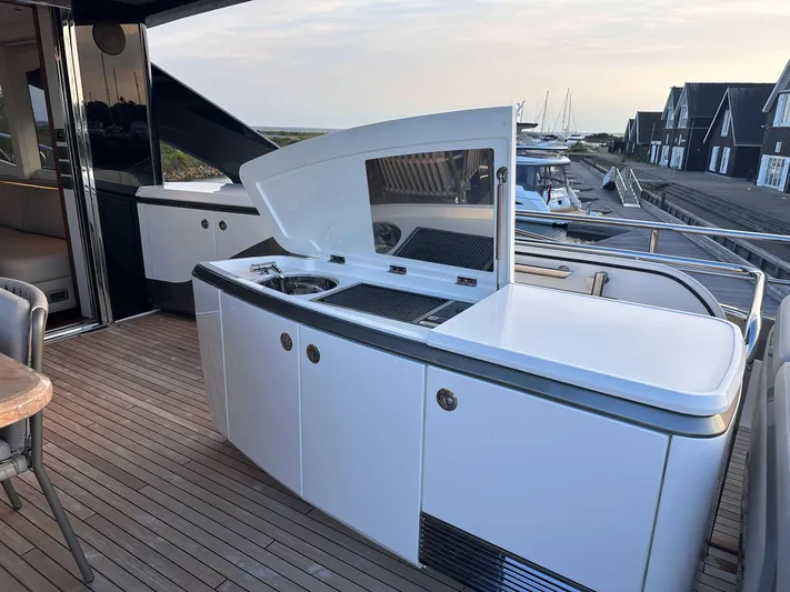 X80034 Yacht Photos Pics 