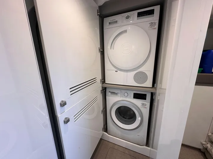 X80034 Yacht Photos Pics 