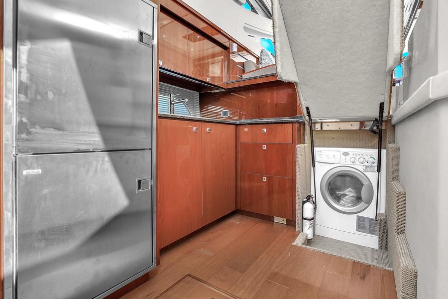 2012 Sea Ray 450 Sedan Bridge
