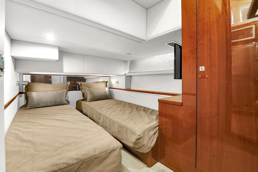 2012 Sea Ray 450 Sedan Bridge