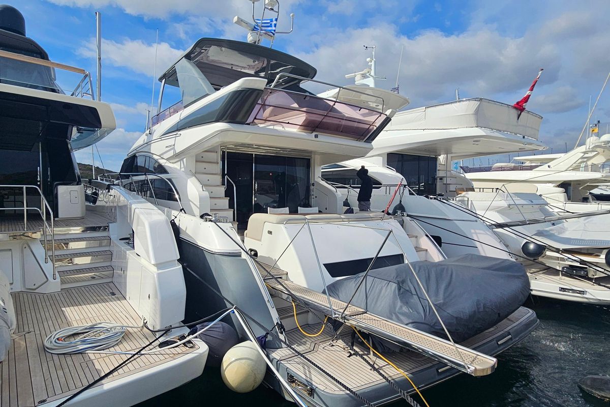 2014 Princess 63 