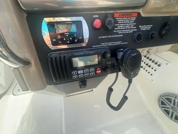  Yacht Photos Pics 2015 Formula 310 Bowrider dashboard with radio and control panel.