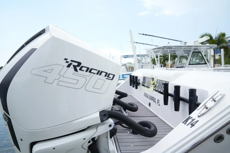 Liquid Buzz Yacht Photos Pics 