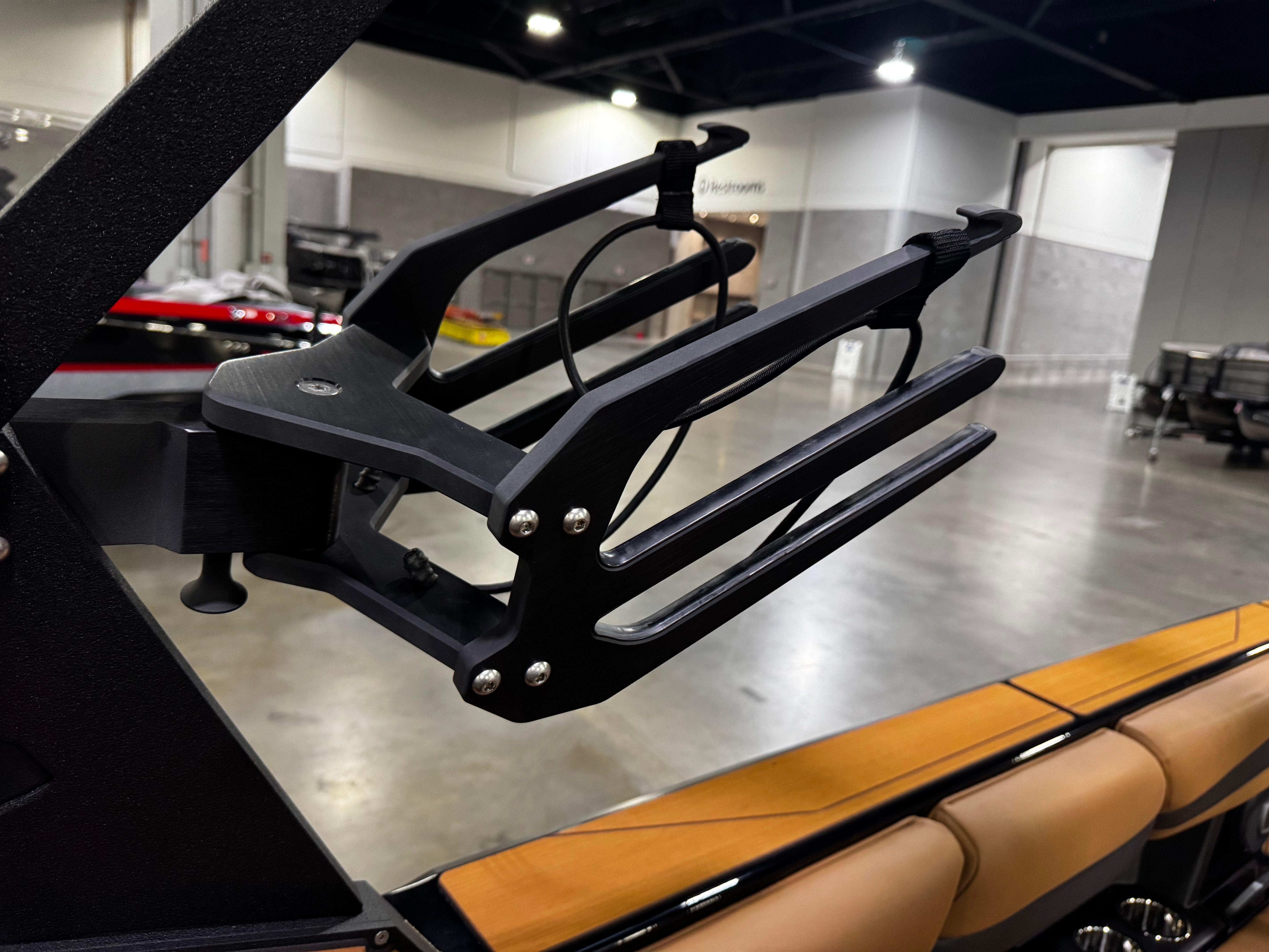 2025 AXIS A245 - Image 6