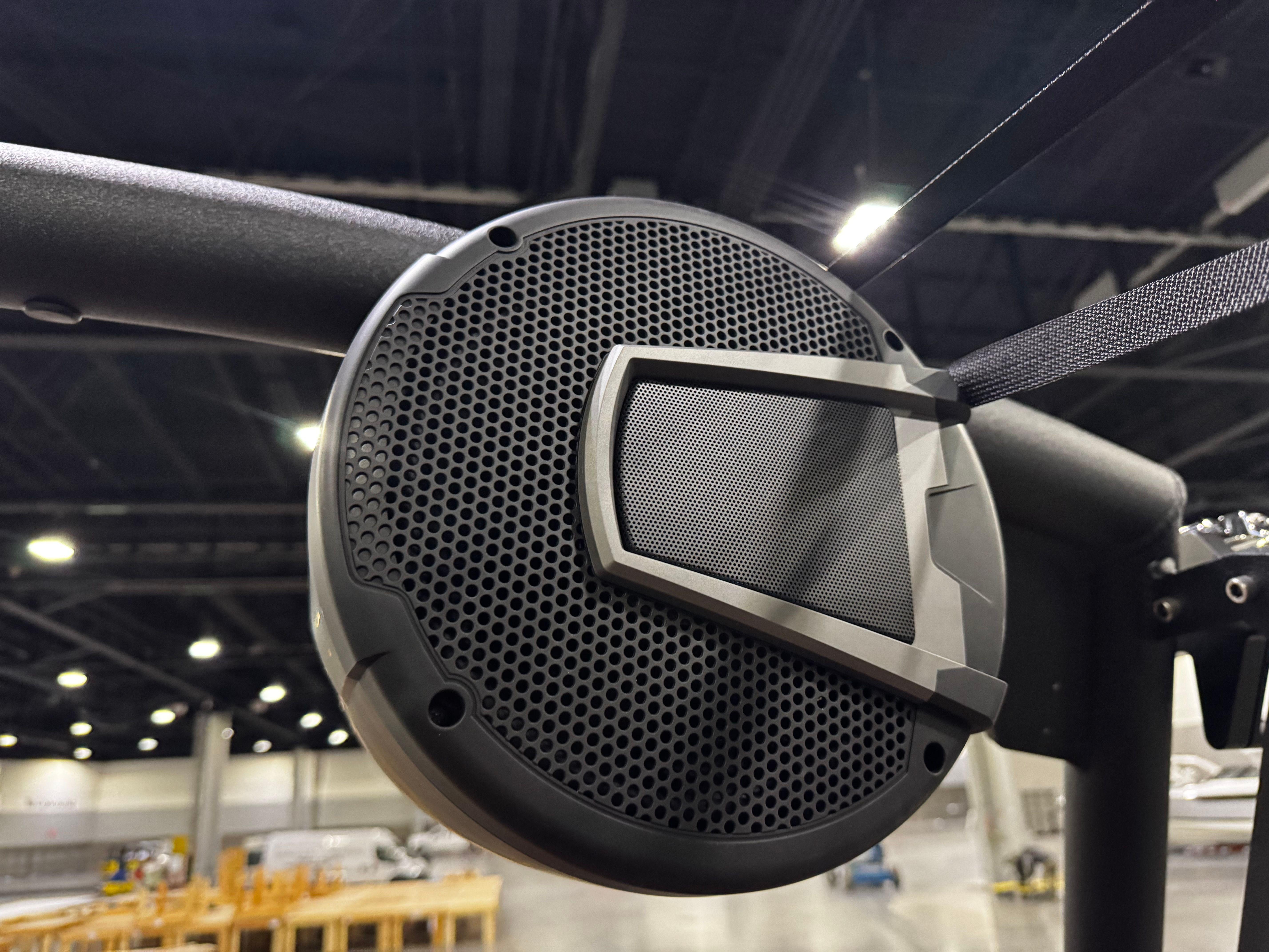 2025 AXIS A245 - Image 4