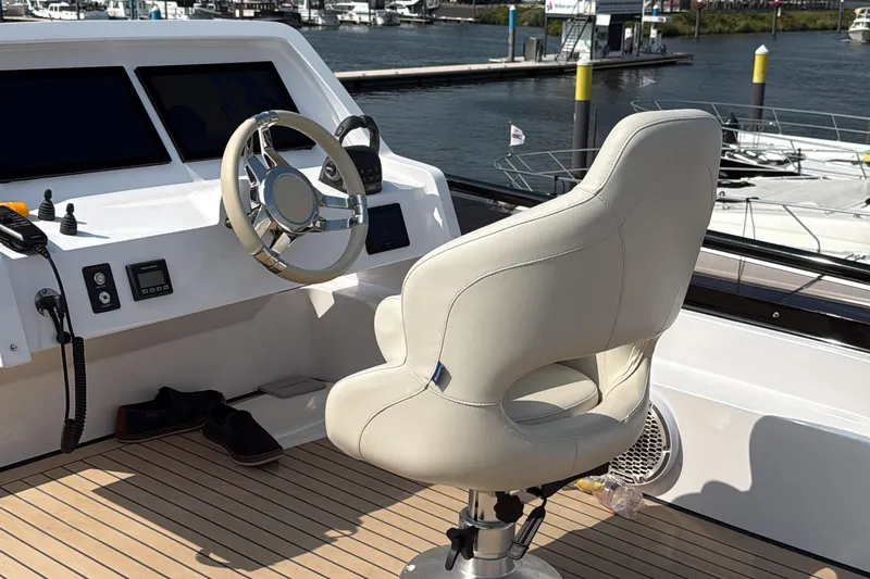  Yacht Photos Pics Luxury helm of 2025 Van der Heijden Exclusive Deluxe 2000 Sportbridge yacht.