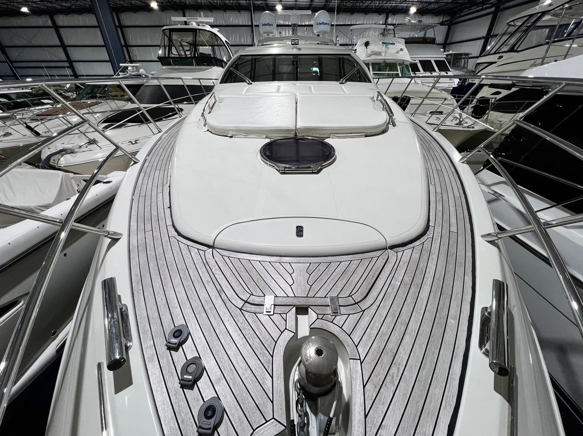 2010 Azimut 62 
