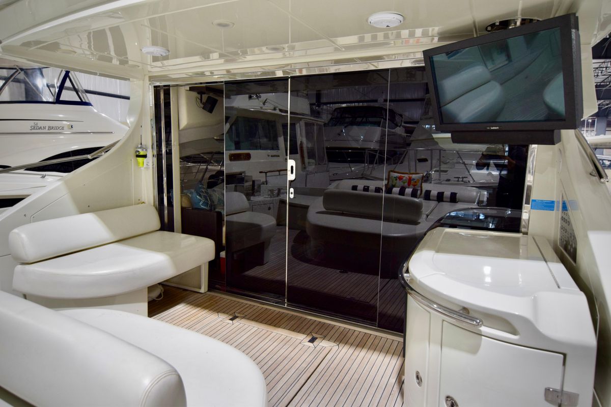2010 Azimut 62 