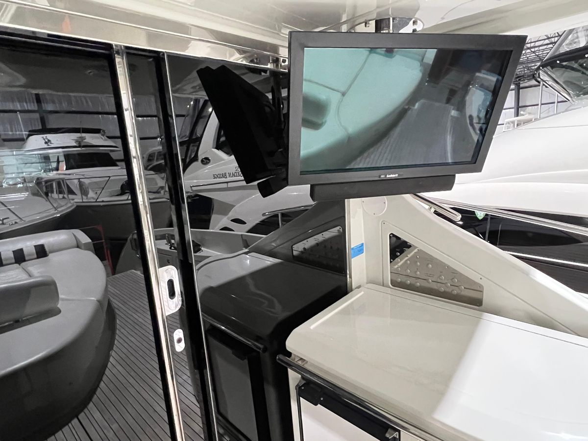 2010 Azimut 62 