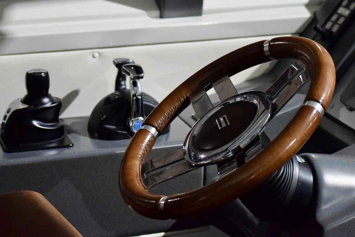 2010 Azimut 62 