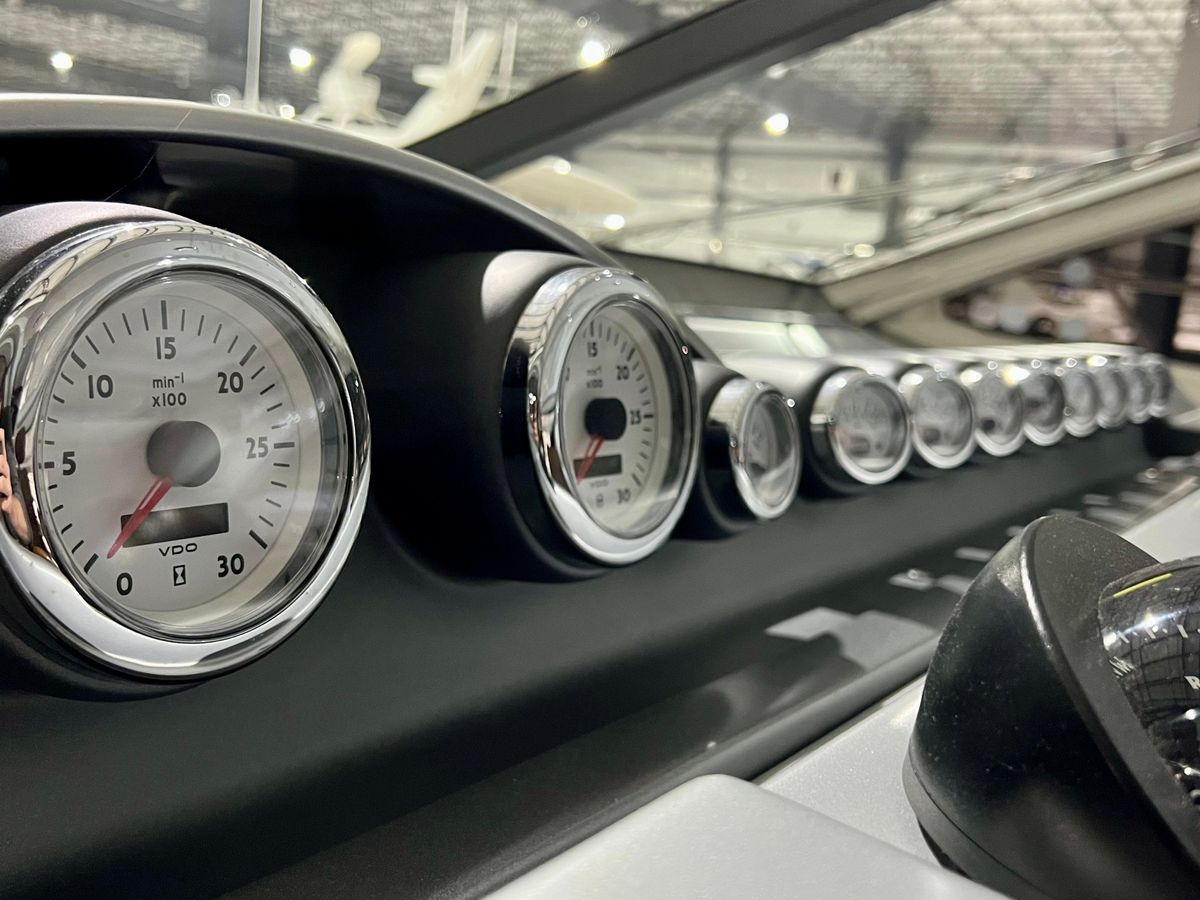 2010 Azimut 62 