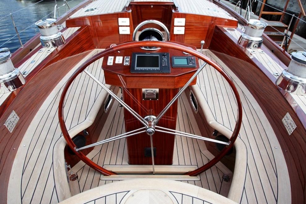2014 Spirit 74 
