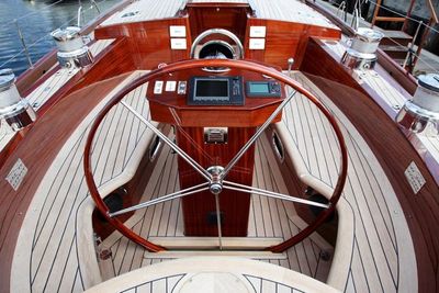 Yacht