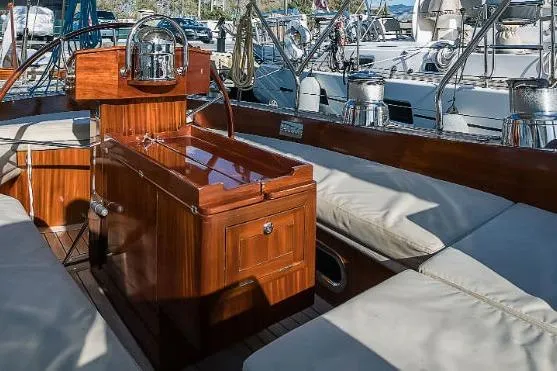 Spirit R74 Yacht Photos Pics Luxurious 2014 Spirit R74 yacht interior with polished wood and cushioned seating.