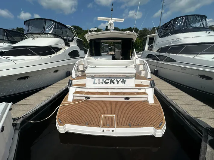 Lucky Yacht Photos Pics 