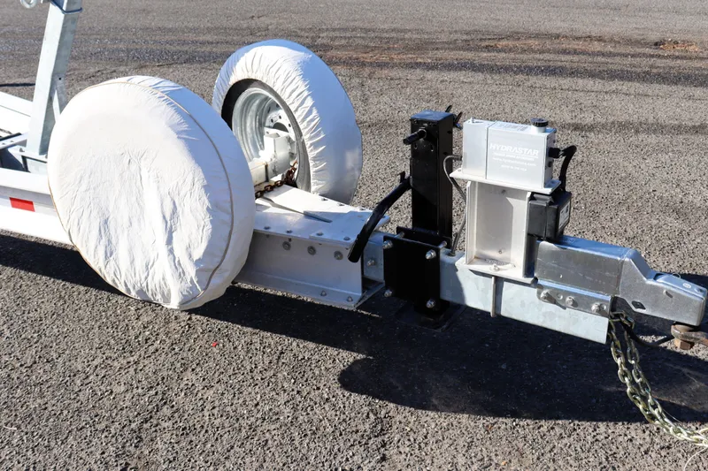 Knot Busy Yacht Photos Pics Trailer hitch with covered wheels and hydraulic brake system, suitable for 2017 Ranger Tugs R-29 CB.