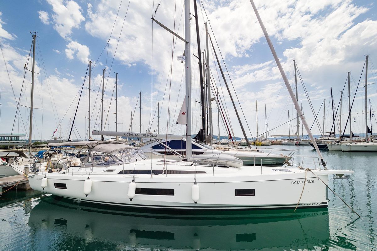 2018 Beneteau 49 