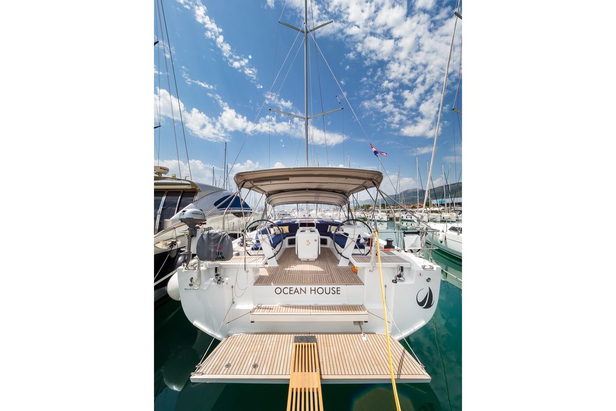 2018 Beneteau 49 
