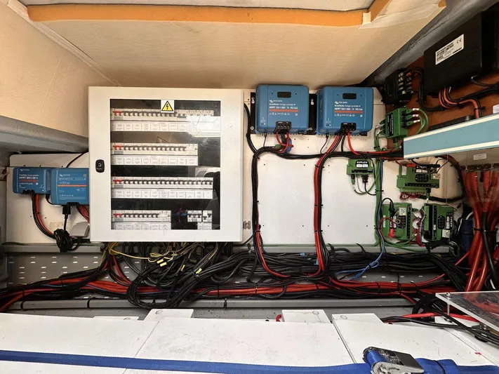 Topdog Yacht Photos Pics 