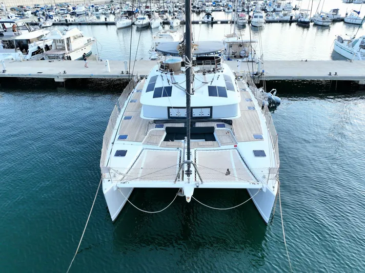 Topdog Yacht Photos Pics Lagoon 560 S2