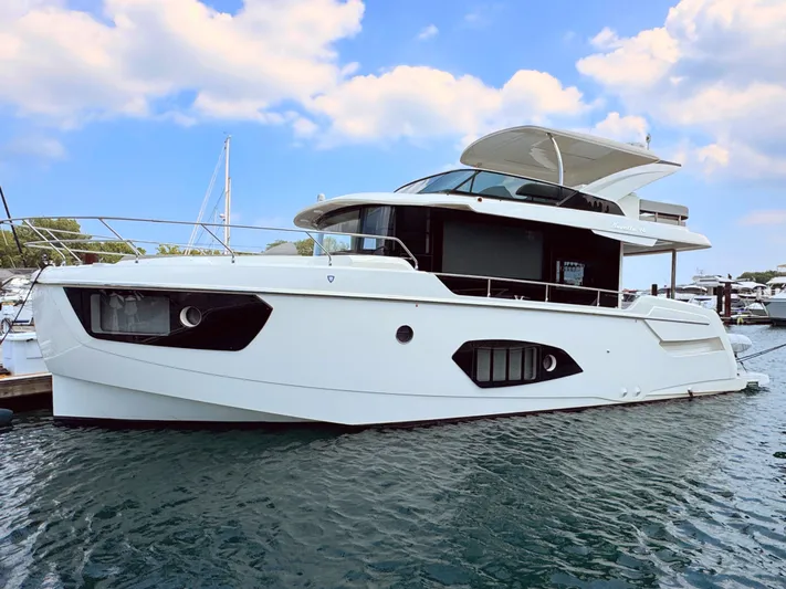 Absolute Mess Yacht Photos Pics 