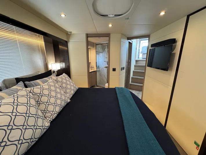 Absolute Mess Yacht Photos Pics 