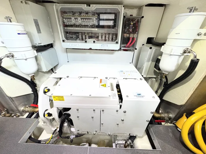 Absolute Mess Yacht Photos Pics 