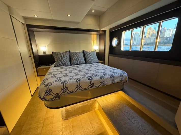 Absolute Mess Yacht Photos Pics 