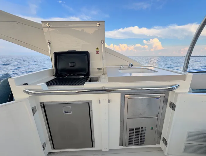 Absolute Mess Yacht Photos Pics 