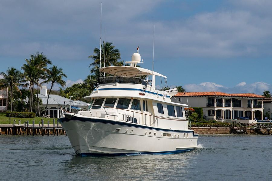 1986 Hatteras 72 Motor Yacht