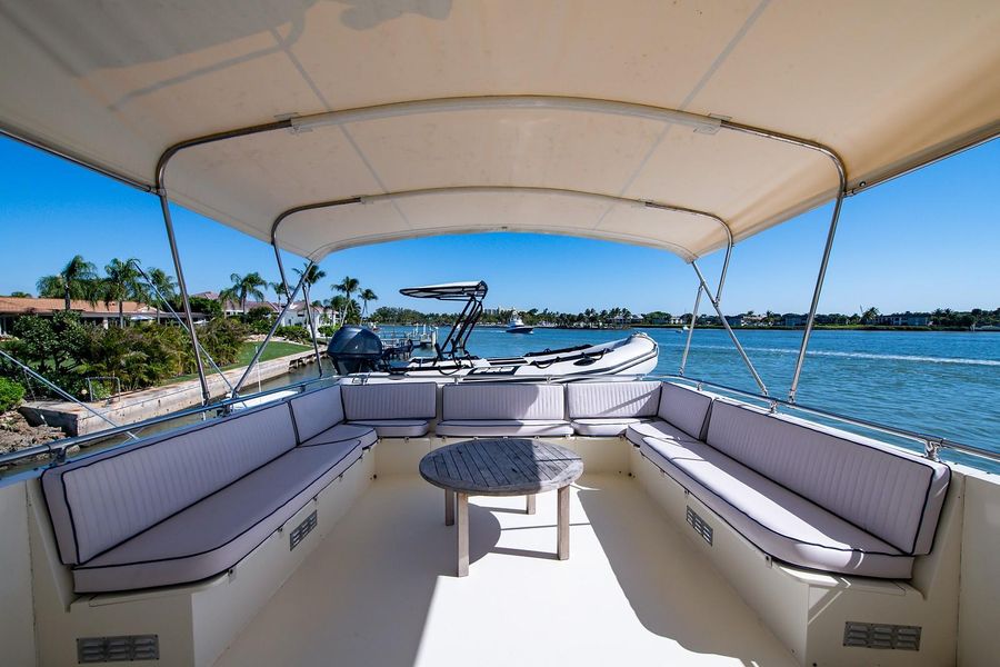 1986 Hatteras 72 Motor Yacht